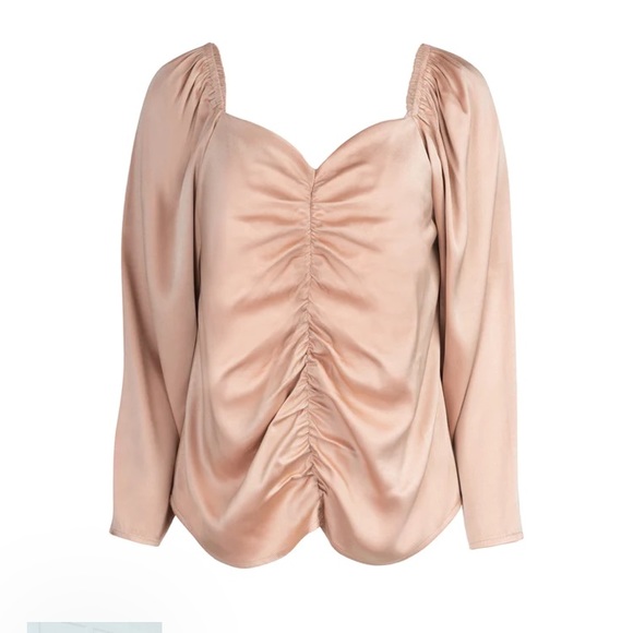 NWT- beautiful Hilary Macmillan Top - Picture 2 of 4